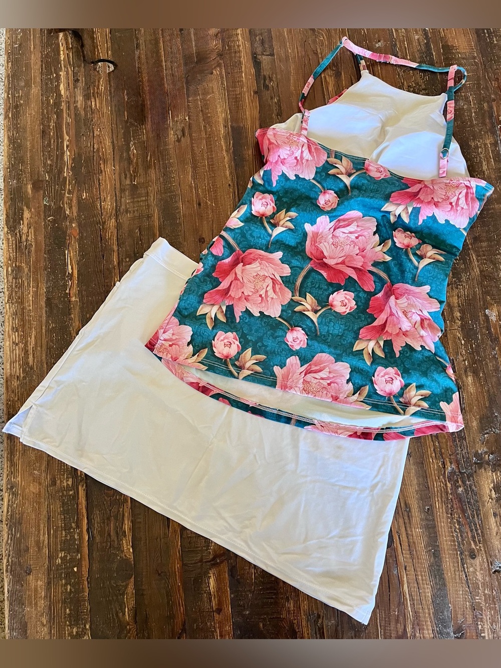 ☀️Beautiful 🌸HAPARI 🌸 Peony & Evergreen High-Neck Tankini Top Sz M Like New! - Picture 3 of 13